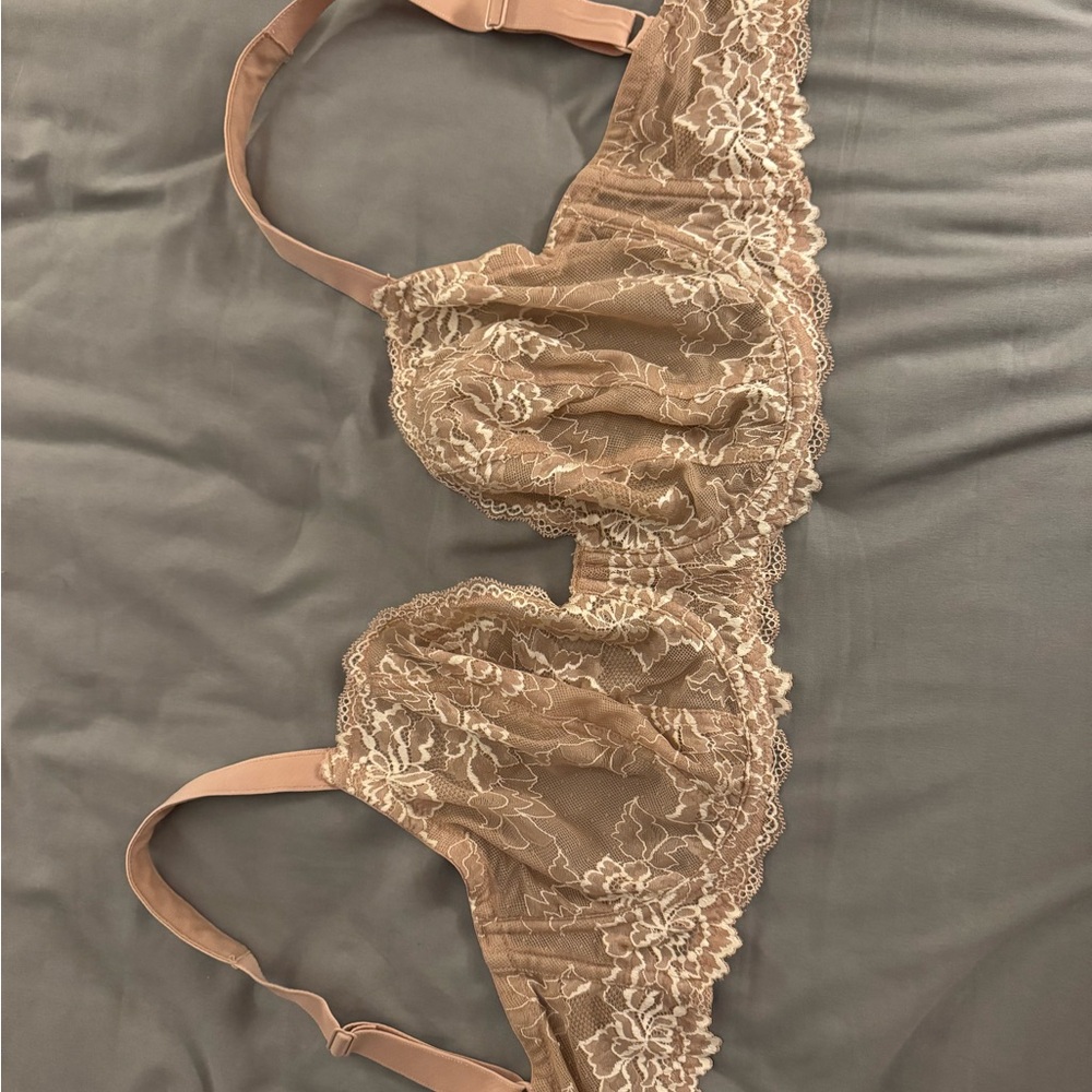 Chair mio 32 H Elegant Lace Bra in Tan